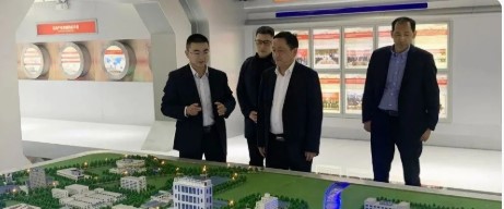 成立强一行来访公司调研交流
